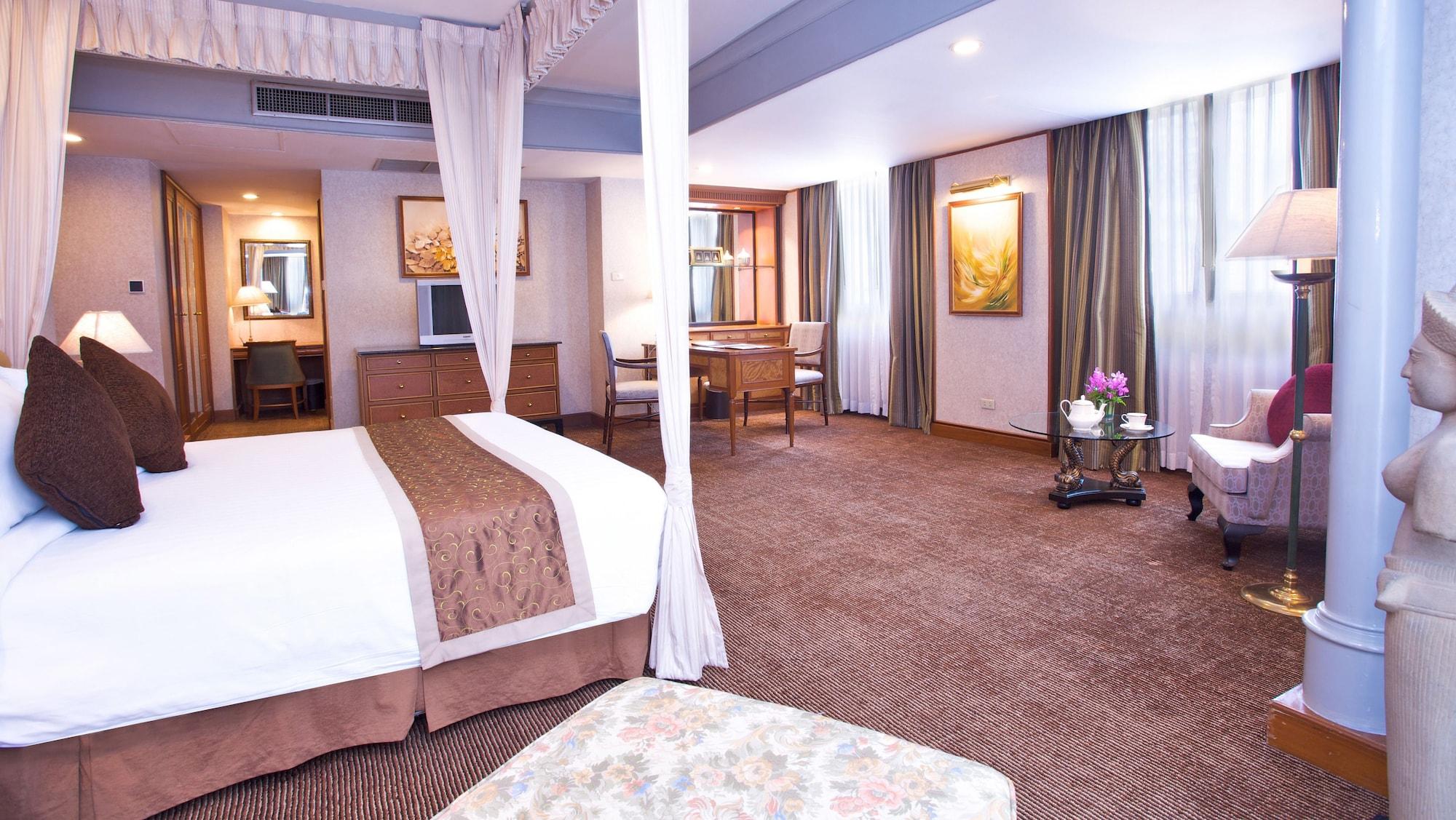 Отель Royal President 4*